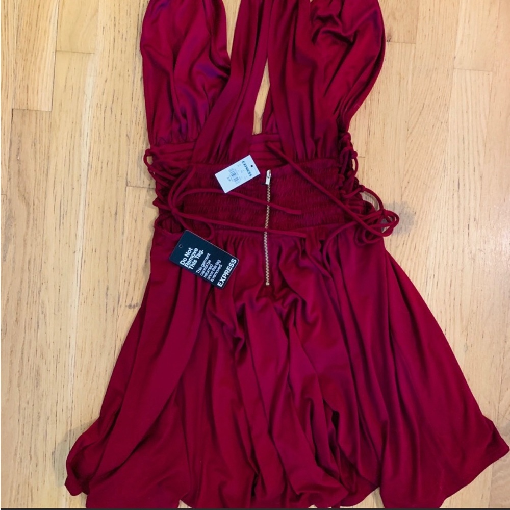 Express dress - Picture 2 of 3